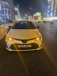 كورولا ٢٠٢٥ للبيع شركة ساز ماشيه ٢٠٠٠ كيلو بيه رصعه صغيره بالجاملغ الخ...
