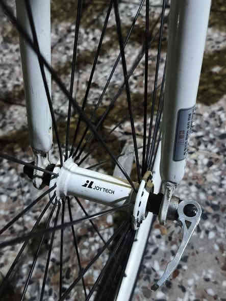 السلام عليكم اخوان
بايسكل للبيع 🔽 

نضيف جدا بنسبه90%

ألمنيوم 100%〽️

لون ابيض + برتقالي🔀

شكل عصري وحديث

الوياله ألمنيوم

بايسكل كله شركه وحده مامبدل بي شي ابد حتا البريكات نفس شركه البايسكل✅

عگرب شيمانو ♻️

خلفي8 وامامي1 سريع جدا🛑

المكاين (LJOY TECH) 💮

حجم 28❇️

الزنجيل نفس شركه البايسكل هم لونه برتقالي

سعر180🔒

للتواصل واتساب ***********

مكاني مدينه الصدر / شارع الحكمه / قطاع33 مقابيل جامع موسى ابن جعفر
