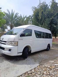 عاليه 2015 سياره مكفوله كفاله عامه بس بيه بارد بل صندوك وصبغ بل هلالات...