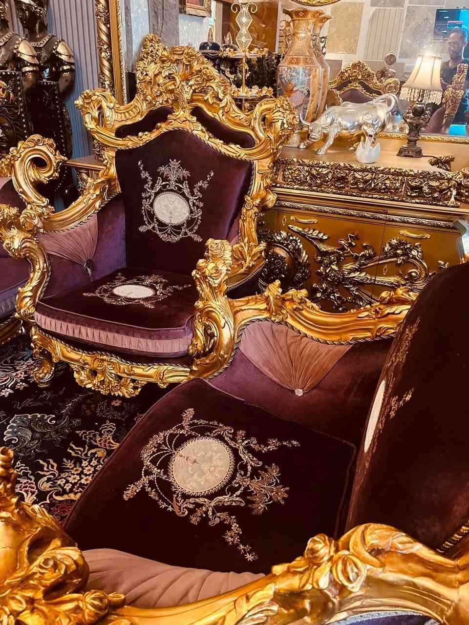 تخم مصري ملكي ١٠مقعد للبيع سعر مليون وربع شراي يتصال ***********
