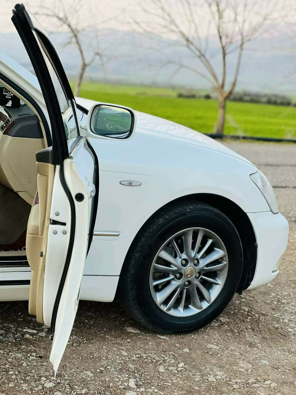 شاهینە بڕاوە ۱٨۲
۲۰۰٦
ناوزەرد
۳دوگمە 
پەردە
  شاشەوکامێرە
مەجموعە سوکان لێگزز
جامی پێش و دوای هڵگیراوە 
برێکی بەسراوە
گیڕو مەکینە بەشەرت  
دەعم و لیدراو  سەقف و کەڤەر بەشەرت
سعر ٥۱ گەڵا  
***********
شوێن  پیرەمەگرون
