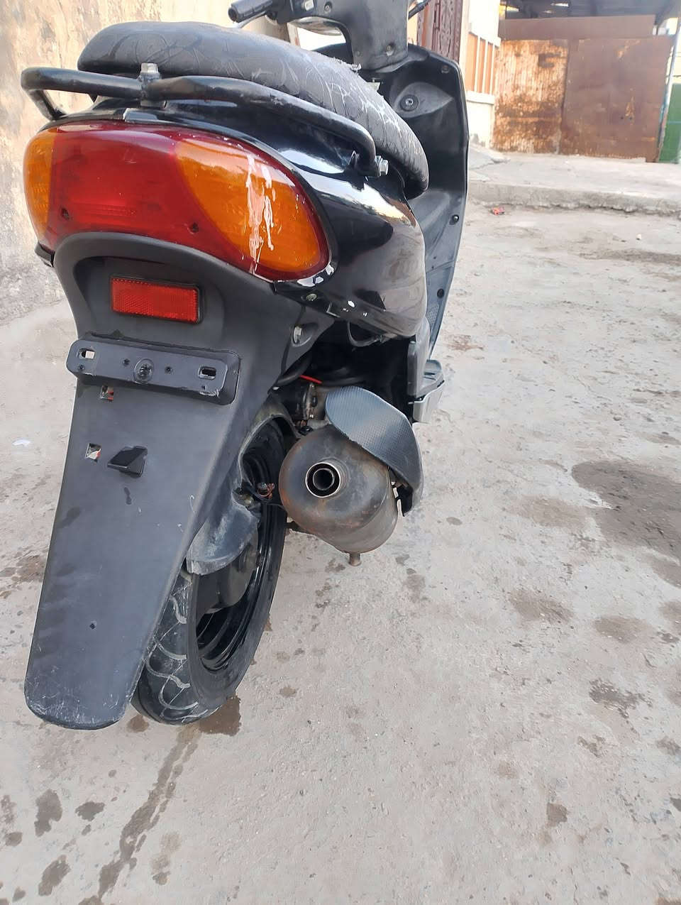 سلام عليكم للبيع قجمه بلادي مكفوله كفاله عامه نكره بكل وقت الدراجه جاهزه لل اخير مناقصه شي مكينه بادي مكفوله من نضوح وتبخير كابريتر جديد باتري جديد دراجه جاهزه بيه اوراق كامله مكاني بغداد البياع منطقه التراث السعر425وبيه مجال للشراي راسلني وتدلل ***********
