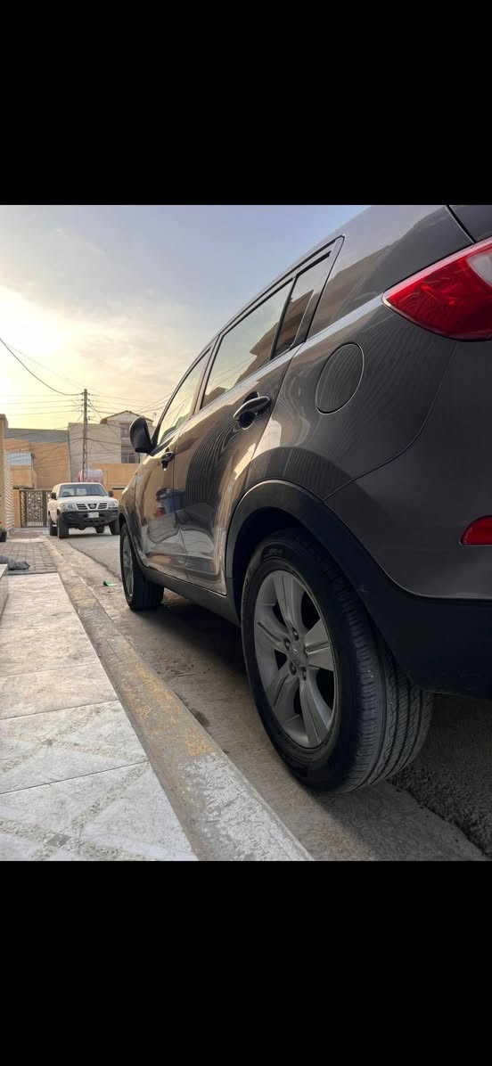 سلام عليكم
سبورتج 2013 كوري
مواصفات
مكينه 2000 دوش
باقي تفاصيل موجوده بالسونار
السعر 128
رقم بغداد 
الرقم كامل جديد 
للاستفسار الاتصال على الرقم واتساب ***********
