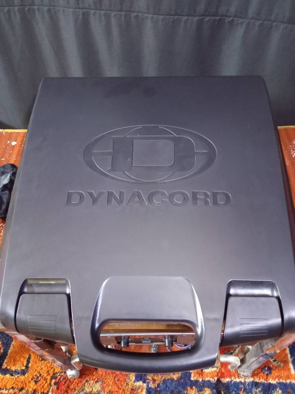 السلام عليكم جهاز ديناكور 1000اخرس جديد ما متفوح 
عنوان بغداد الاتصال***********
