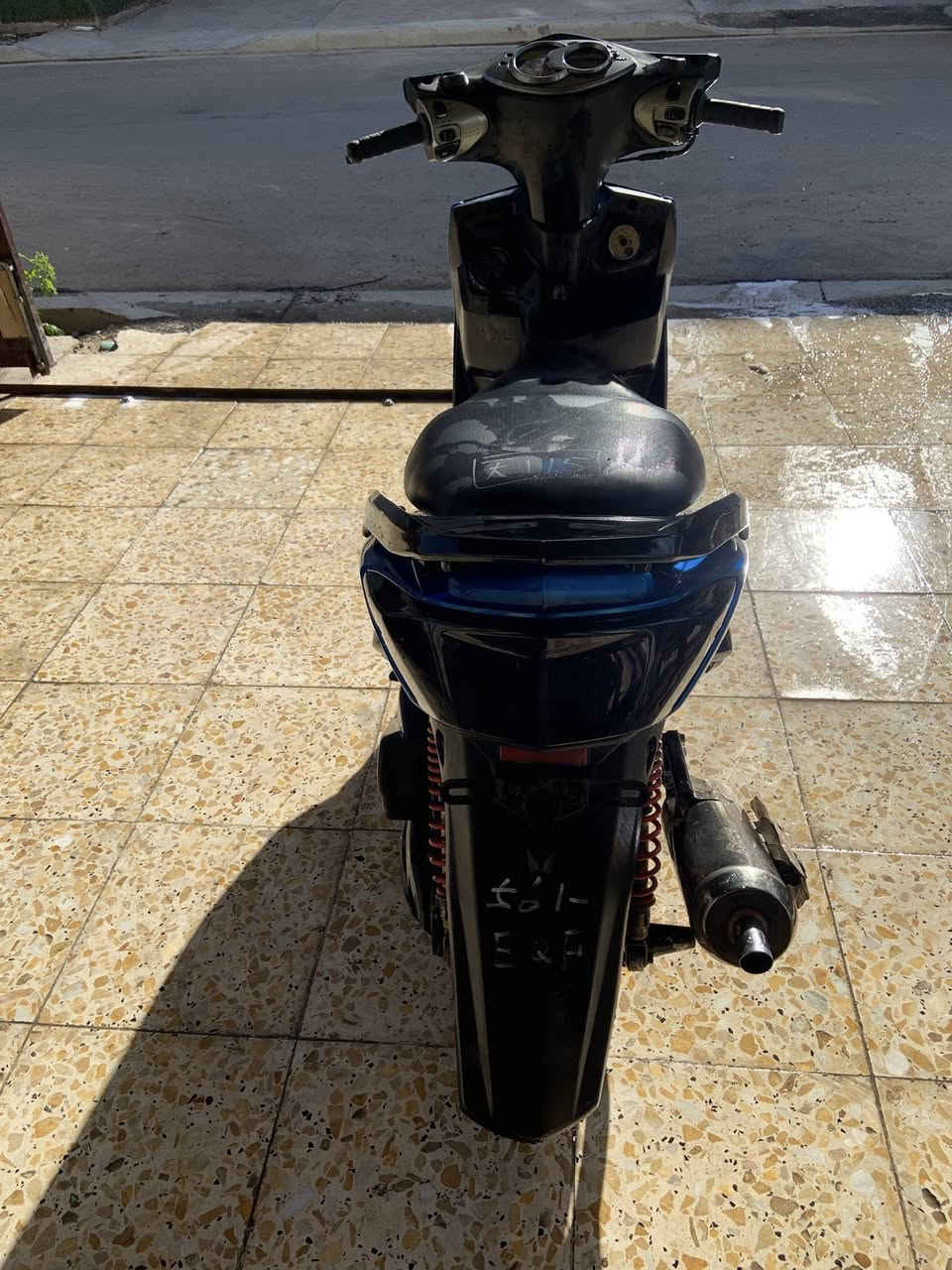 سلام عليكم 
دراجه سكنس كابريتر 
دراجه خير من الله شلعه ومعدل 
كفاله عامه  
تخم كلاجات رياضي Koso 
يدات رياضي spl
سلف ترجيه برتقالي رياضي 
قطره دهن قطره اكسل رياضي 
تخم تايرات جلاتين 
 السعر :950 وبيه مجال رقم الهاتف ***********
ملاحضه : مراوس عادي حسب القناعه
