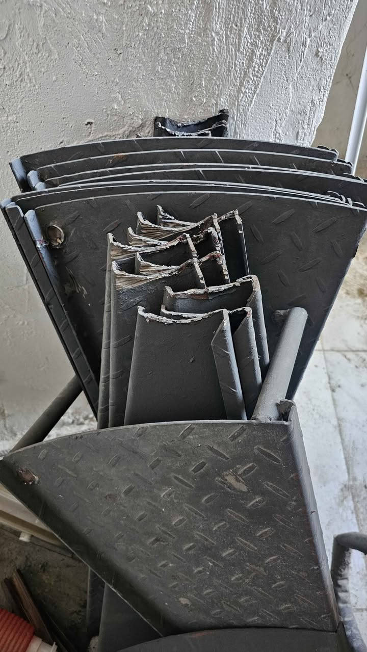 قادرمەی لولپێچی هەلوەشینراوە حازرە بۆ بەستن !
بە ئاسنی  فول کوالیتی و ئەستور دروست کراوە
شەش مەتر بەرزی السليمانية, العراق


**إذا كنت صاحب هذا الإعلان وتريد حذفه لأي سبب، رجاءا أرسل رسالة إلى الدعم الفني**