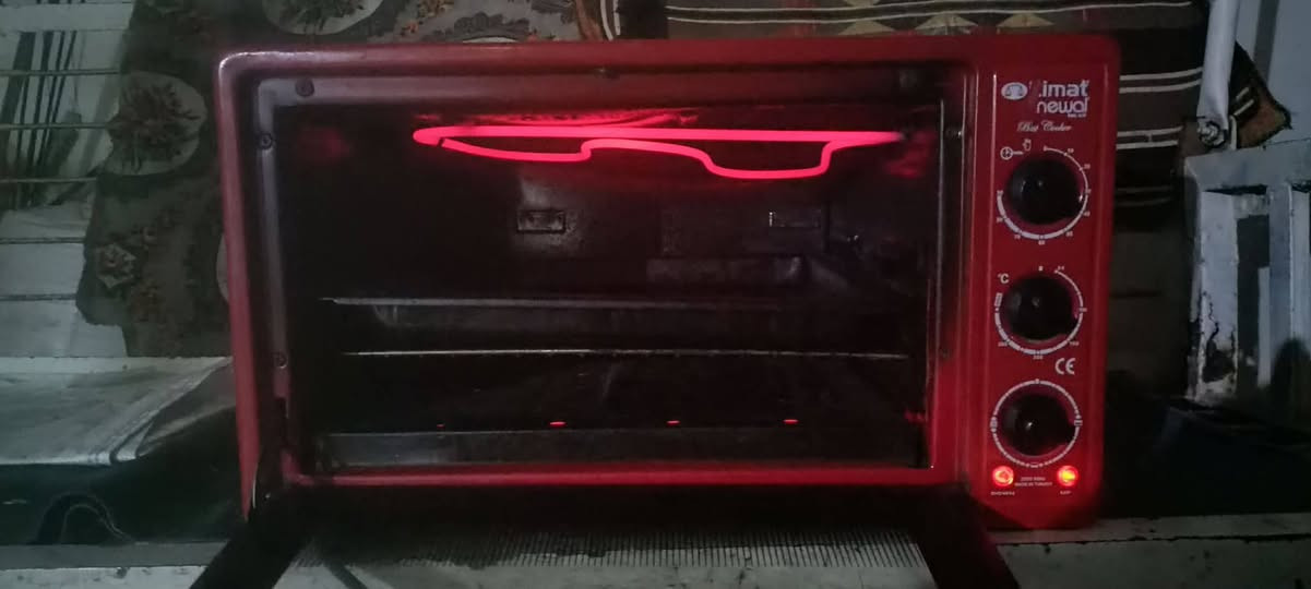 اوفن حجم كبير نظيف وتشغيل فول السعر 30 قفل الاتصال عالرقم ***********
ويوجد خدم
