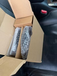 جديد غير مستخدم ( سماعات-ارضيات) مال تاهو للبيع السعر اتصل 07700002625