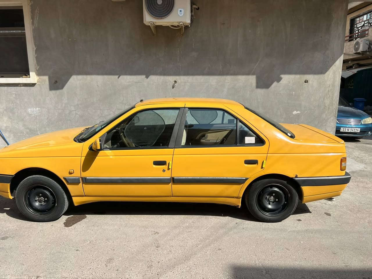 لميس 2016  

بيها مشط استيرن نقص
مكينه كير مابيها شي 

السعر 48 وبيها مجال 

***********
بغداد الاعظميه
