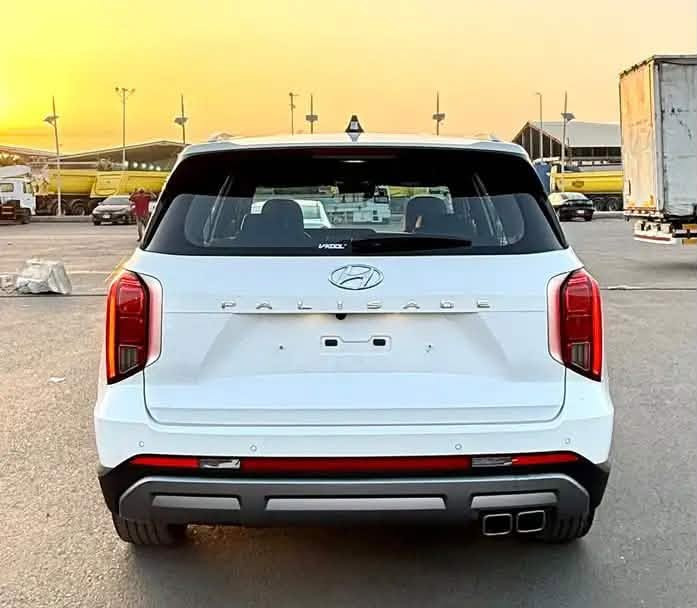 هيونداي باليسيد 2024
قير اوتماتيك
‎بنزين
‎الممشى: 37 ألف كيلو

‎نوع السيارات : هونداي باليسيد ( 6 سلندر ) اعلى مواصفات بدون فتحات
‎موديل السياره : 2024
‎عداد السياره : 37 الف كيلو
‎وكيل السياره : مستورد من كوريا
‎اللون الخارجي : ابيض
‎اللون الداخلي :جلد اسود
‎حالة السيارة : بدي بلدها تماماً شرط حتى الصدمات
السياره مسجله ع المنصه السوريه وجاهزه لتصدير
السعر : 12500$ 
———————————————————————————-
‎المواصفات :-
‎، مكينه 3800 cc
‎، 3 صفوف مقاعد
‎، كمرات 360 درجة
‎، اناره داخليه
‎، تشغيل بصمة
‎، شاشة وكمرة خلفيه
‎، تكييف خلفي
‎، تشغيل عن بعد
‎، رادار وتحديد مسار
‎، مقاعد جلد
‎، ذاكره تخزين للمقاعد
‎، تسخين وتبريد المقاعد الامامية والخلفيه
‎، ستائر جانبيه
‎، جنوط 20 انش
‎، تسخين مقود
‎، مرايا سفط
‎.مانع انزلاق
‎، نظام منحدرات
‎والكثير من المواصفات لهذا النوع
‎المحركات شرط
‎البودي وكالة تماما شرط
‎( واذا طلع اي شي في الكشف اتحمل قيمة الكشف )
للاستفسار
📌موقعنا/ الاردن/الزرقاء-المنطقة الحرة -شارع11 شمال 
التواصل على الارقام التاليه: 
+962790137407 waht sab
                                                       +962799999911


**إذا كنت صاحب هذا الإعلان وتريد حذفه لأي سبب، رجاءا أرسل رسالة إلى الدعم الفني**