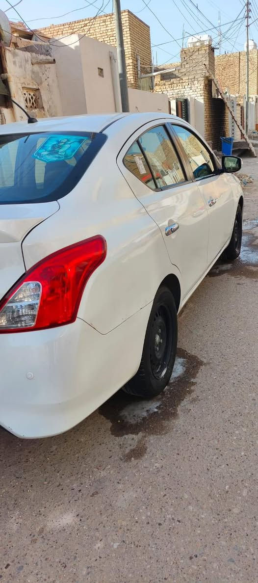 يالله السلام عليكم نيسان صني مديل ٢٣سياره كفاله كشره ومكينه خير من الله فقط بارد بصيط موضح رقم اربيل تريد وكاله تريد تحويل كامل مواصفات ماشيه ٤٥ المكان ميسان الماجديه 
***********السعر ١٢٢وبيه مجال سياره جديده
