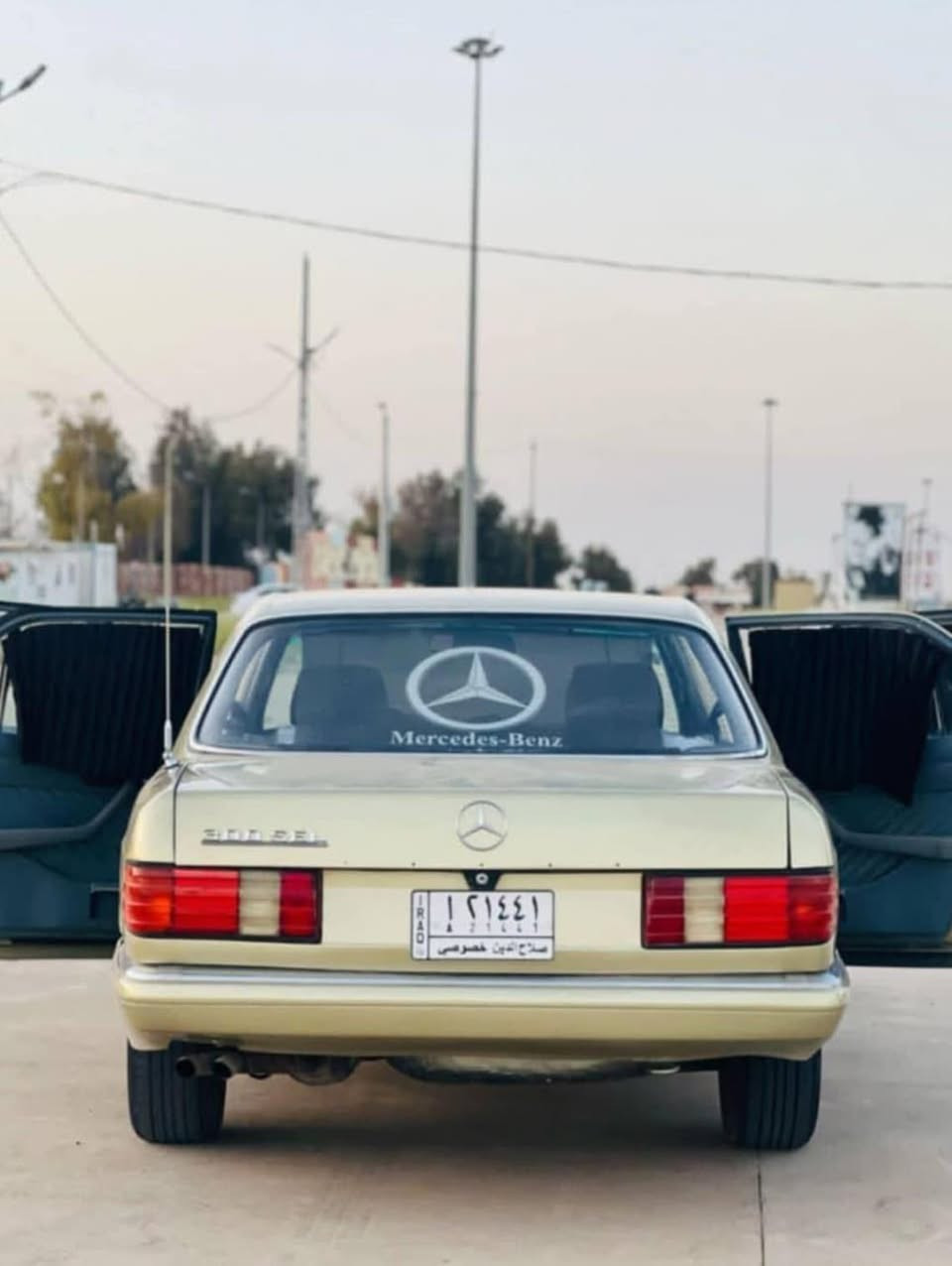 مارسدس جامبو موديل 1990مكينه وكير فيفتي 2500ديلكو قبل اسبوعين شادها مصبوغه عام للجماليه 
رقم صلاح الدين تحويل ثاني يوم السعر55ورقه للاستفسار الاتصال ***********
