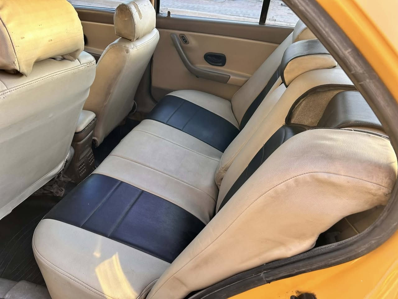 سلام عليكم سمند موديل ٢٠١١مابيه صبغ ولاتبديل رقم مميز بسمي كشنات بطه منضومه تبريد كامله صدر جديد كير مكينه نضيفات مكاني بغداد ***********السعر٤١وبيه مجال للشراي
