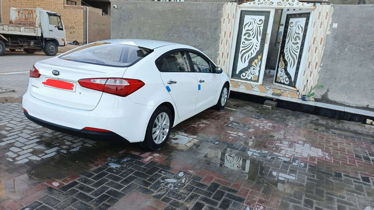 السلام عليكم
سيراتو 2014 خليجي مكفوله من تبديل والصبغ ماعدا المؤشر في السونار نص فول تبريد جاهز تخم تاير سياره جاهزه ونظيفه رقم مثنى انكليزي سنويه جديده باسمي تحويل ثاني يوم  السعر 125 الاتصال على الرقم ***********
