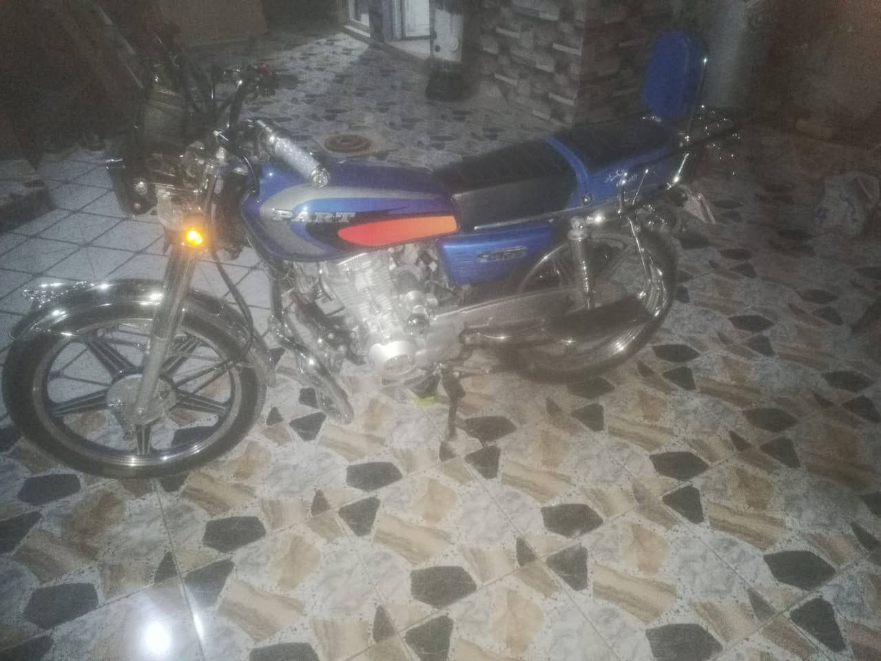 بارات بدون اوراق من مجمع الكرار لبيع ***********
