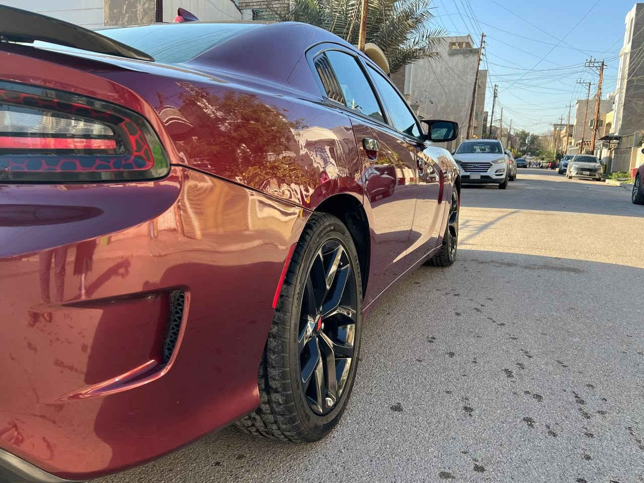 جارجر 2018 sxt بلص
ماشيه ١٤٠ وقابله لزياده
كشنات جلد تدفئه تبريد +خزن
رادارات جانبي وخلفي
تعتيم المري 
ستيرن تدفئه
السياره فول الأخير ماعده الفتحه
حادثه قطعتين جاملغ وباب بدون ايرباك
وصابغين الباب الي وراها مباوك لون تعتبر ٣ قطع صبغ وعندي جاملغ خلفي بي بارد بسيط سياره رقم جديد هزه جديده 
السعر ١٨٧ وبيه مجال 
العنوان بغداد 
رقم ***********
