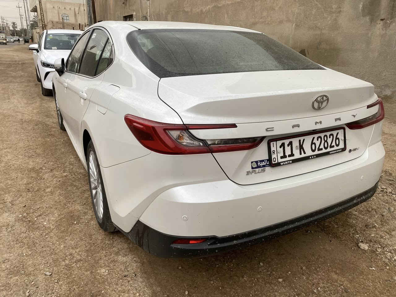 كامري 2025 E Plus وكاله عبداللطيف 
فول مواصفات فتحه وبرده خلفيه 
كفاله عامه مرقمه وكامله بغداد 
رقمها حلو شبه مميز
مقترض وكفيل دكتور هو و والده الكفيل 
للاستفسار الاتصال ع الرقم *********** 
مكان السياره البصرة
