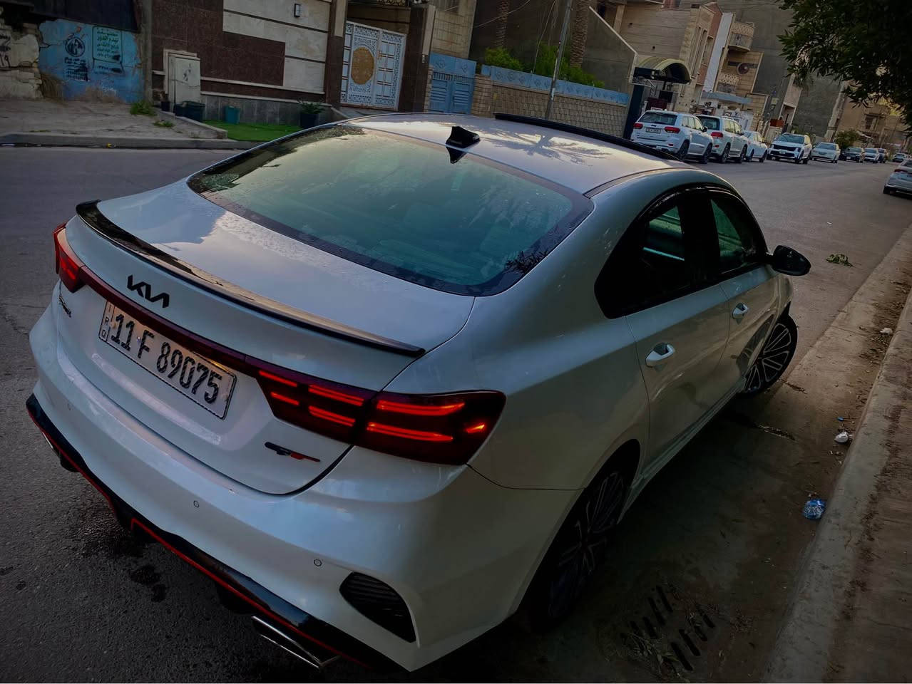 السلام عليكم للبيع 
KIA FORTE GT LIMITED 2024
وارد دخول جديد رقم بغداد
ماشيه 40 مشي امريكا
دخول بصمه ذكي
نظام ترحيب اضويه يدات
تشغيل عن بعد 
بصمة ابواب
حجم المحرك1.6T✈️  
كير دبل كلج (dct)
202 حصان
شاشة كبيرة اندرويد اوتو
 Apple Car Play
سايد بريك بصمه
اوتو هولد Auto Hold
حساس ضغط الاطارات 
 كامره دواره خلفيه 
رادار امامي 
 اشاير في المرايا+رادرات جانبية و خلفيه و اماميه 
حساسات خلفيه
نقطه العمياء
قيادة ذاتيه 
تحديد مسار
مثبت سرعه 
توقف ذاتي
تبريد شاشة + مناخ منفصل  
كشنات جلد تبريد تدفئة 
اشاير بالمري 
لدترحيب 
لد امامي LED
لد خلفي LED
جنطه كهربائي فتح اوتماتيك عند الوقوف خلف سيارة
ويل كب كروم  18
سبايدر خلفي
اوضاع قياده Drive Mode
نظام سبورت sport
 نظام نورملNormal
نظام سمارت Smart
تحكم ستيرن جهتين  
مع شفتات ستيرن رياضي
دركة سبورت مختومه (GT)
 بعد بيهة مواصفات الفول
صور الحادث راسلني واتساب او خاص
مكان السيارة بغداد
160بي مجال
الاستفسار الأتصال او المراسله واتساب
*********** بغداد, العراق
