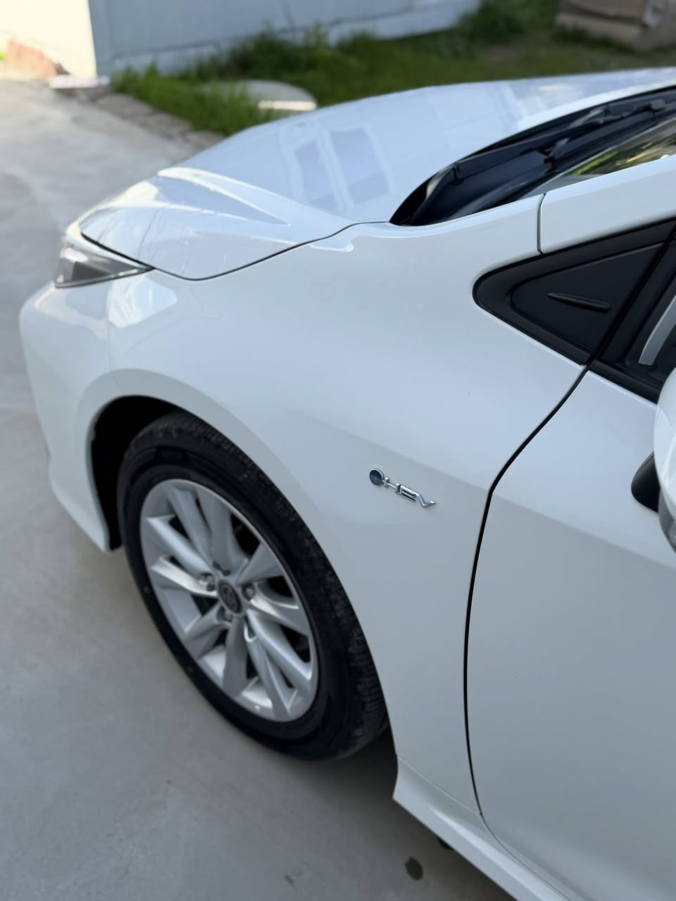 سلام عليكم تويوتا كورلا 2024 hev 
مواصفات فول 
سلايت بصمة كشنات جلد رادر شاش كامير  خط شارع تثبيت سرعة تبريد مركزي اوتو هولد بريك بصمة بعد مواصفات اهواي 
صدر امامي خلفي لوك 
اربع طايرات جديد 
سيارا جاهز وحاضر بدون اي نقص 
بيها شبر بارد فقط وباقي كفاله
ورصعتين بل سقف  
مكانه كركوك 
سعر145$
للستفسار زايد ***********
