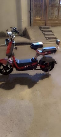 دراجة كهربائية • بطاريات ستو • كله جديدة