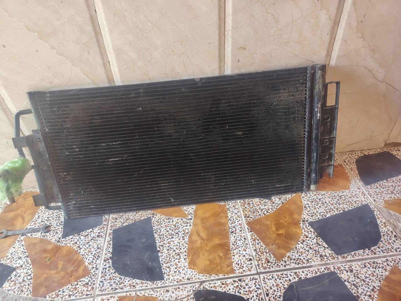 سلام عليكم كبريسر 3500 شرط شغال رايديتر تبريد مستخدمه مع تخم ويل حجم 17 كلمن وسعره جوه السوك ابيع كلهن بيهن مجال *********** مكاني سماوه
