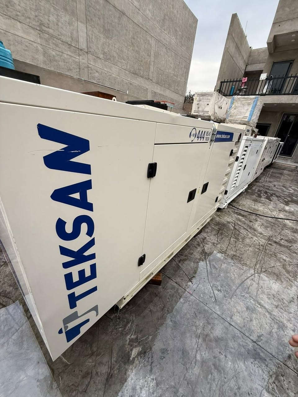 موالد بيركز انكليزي اصلي 100 كيفي 
كاتم نسبه الكتم 100/100
راس التواليد لوري سومر فرنسي 
ساعات العمل :2735ساعه فقط 
موالد اخت الزيرو 
الموالد بلاديه والضمان عل حمل 
متوفر بيع - شراء جديد او مستخدم 
العنوان - بغداد - الكرادة مجمع المشن شارع المطحنة الموقع 👇👇👇 

https://maps.google.com/?q=33.301968,44.451447

للاستفسار الاتصال 👇👇
***********
