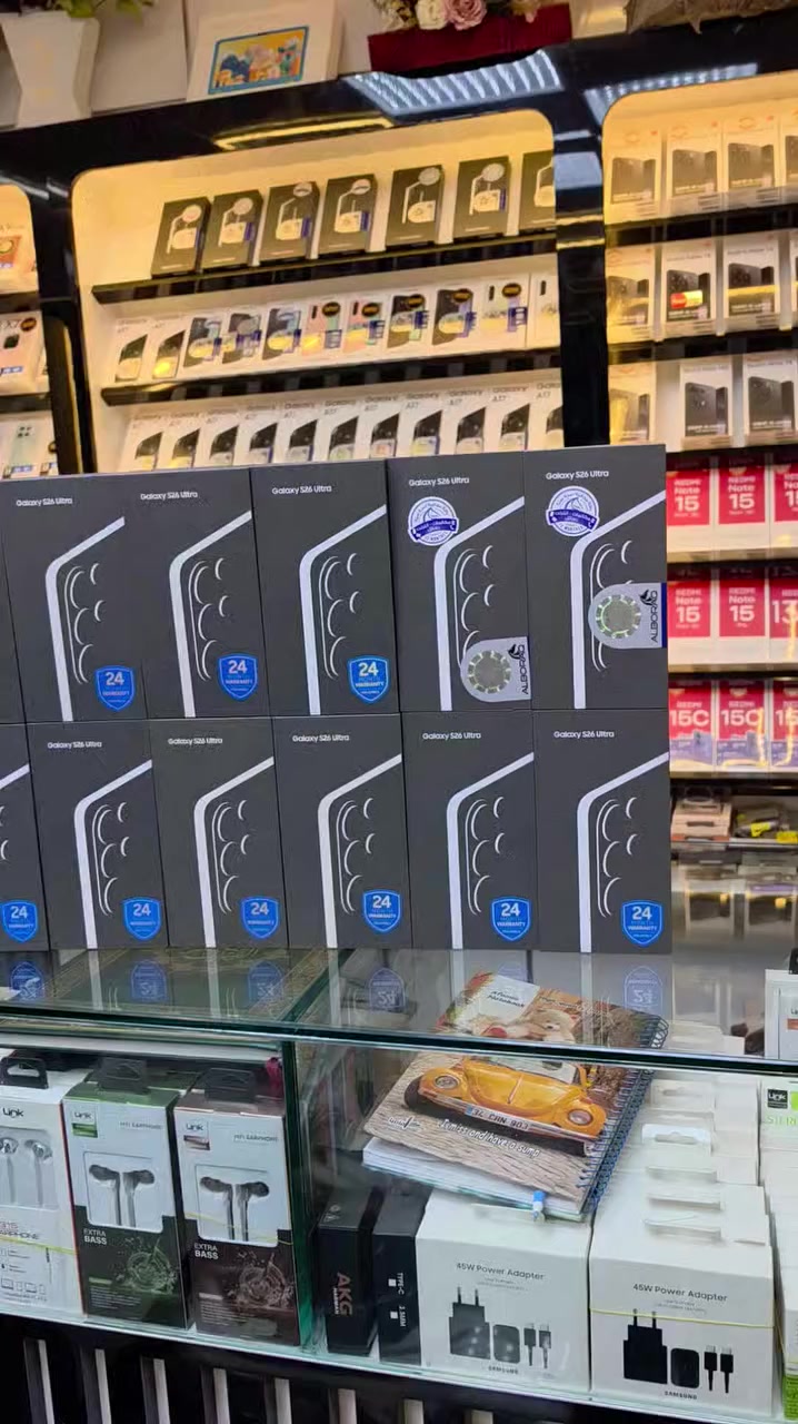 #وحش_السامسونغ_الجديد #أسعار_حرررق_حصراااا😍
#GALAXY S26 #ULTRA  
#الذاكرة: 1 TB  #سعررر   (1600$)
#الذاكرة:  512 G #سعرر  (1420$)
#الذاكرة:  256 G #السعرر (1290$)

#ادلب_المدينة_دوار_الكرة_شركة_دبي 🌹🌹


**إذا كنت صاحب هذا الإعلان وتريد حذفه لأي سبب، رجاءا أرسل رسالة إلى الدعم الفني**