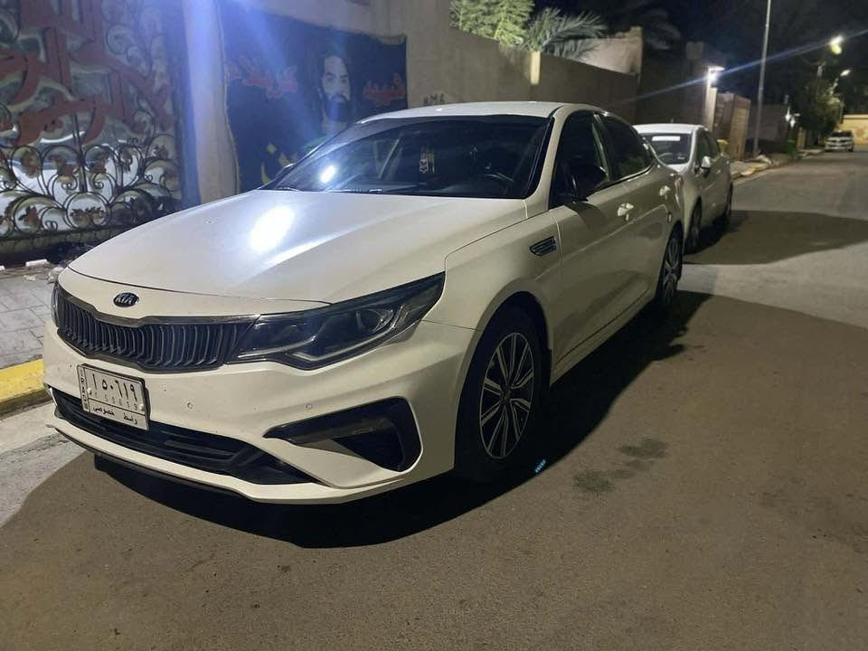 اوبتيما موديل ١٩ خليجي محرك ٢٠٠٠ بيها شبر صبغ بالجاملغ الامامي والباقي كفاله مكاني النعمانية 
***********

