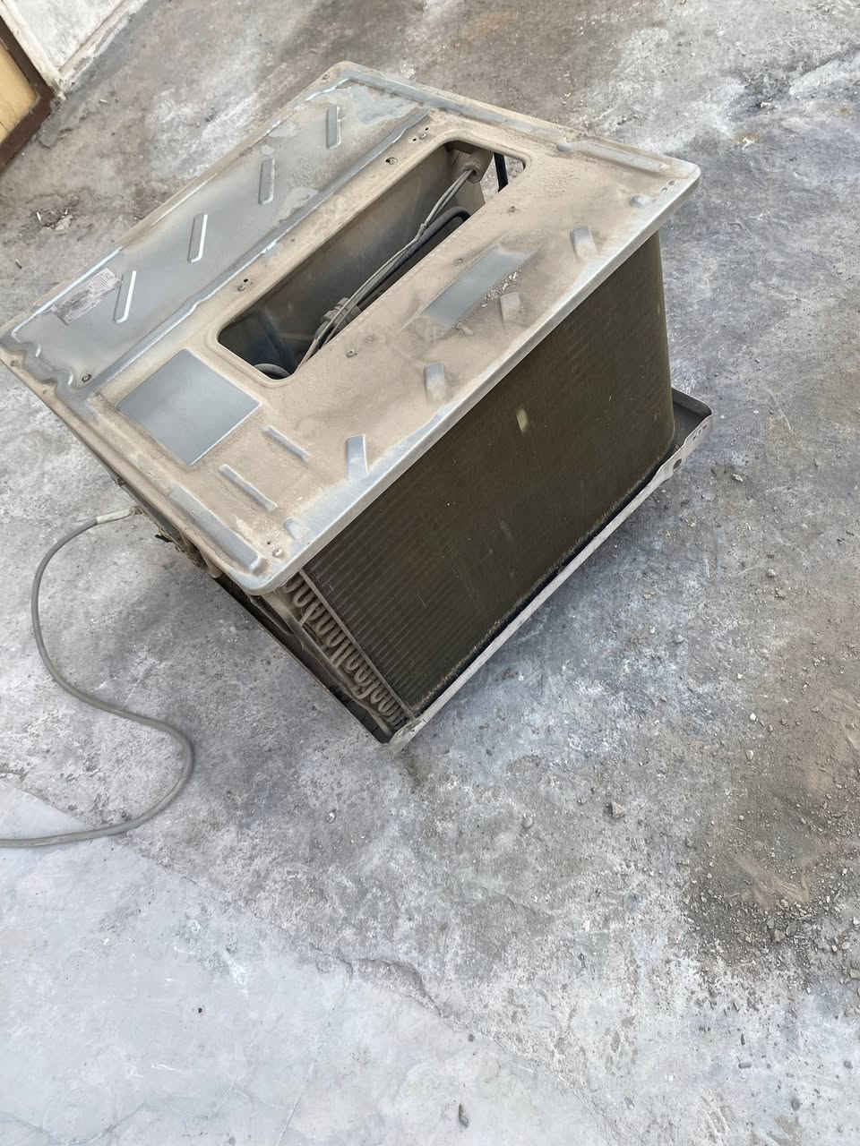⸻
📸 جزء من عملنا يوم امس الموقع 40😎في بغداد الجديدة 

غسل سبلت مع غسل مكيف مع نصب سبلت 🚧

ورشة القمة لصيانة الاجهزة الكهربائية. 

نحرص دائمًا على تقديم أفضل خدمة لزبائننا من خلال:

✔️ صيانة شامل للوحدة الداخلية والخارجية
✔️ فحص دقيق لضمان أعلى كفاءة تبريد
✔️ نصب أصولي مع ترتيب وتمديد صحيح 👍 

❄️ خلي سبالتك يشتغل بكفاءة ويبرد مثل الجديد

🚨 علما فحص الجهاز مجاني 😎😇

📞 للحجز والاستفسار
***********

#غسل_سبالت #نصب_سبالت #صيانة_تبريد #فني_تبريد #خدمات_منزلية #العراق #بغداد #تبريد #ورشة_القمة
