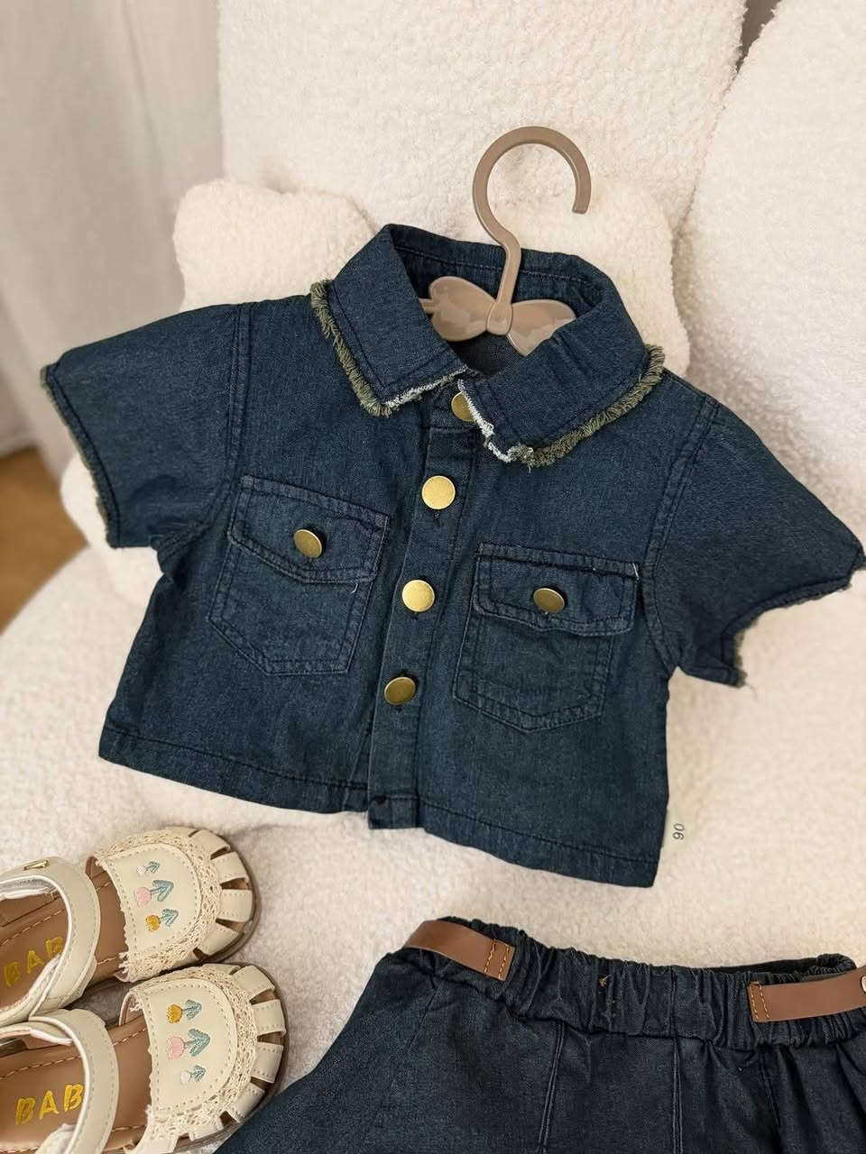 نبلش موسم الصيفي 😍

قياس 2 3 4 5 6 7 سنه❤️
 قطعتين💕

السعر   13  💲

توصيل داخل الحي الفين
محافظات 3

حساب الانستا متابعه لطفا
https://www.instagram.com/2tar_fuh?igsh=MWlwbmU0YjBqdWJ1eQ==
تفاعلكم ❤️💓


**إذا كنت صاحب هذا الإعلان وتريد حذفه لأي سبب، رجاءا أرسل رسالة إلى الدعم الفني**