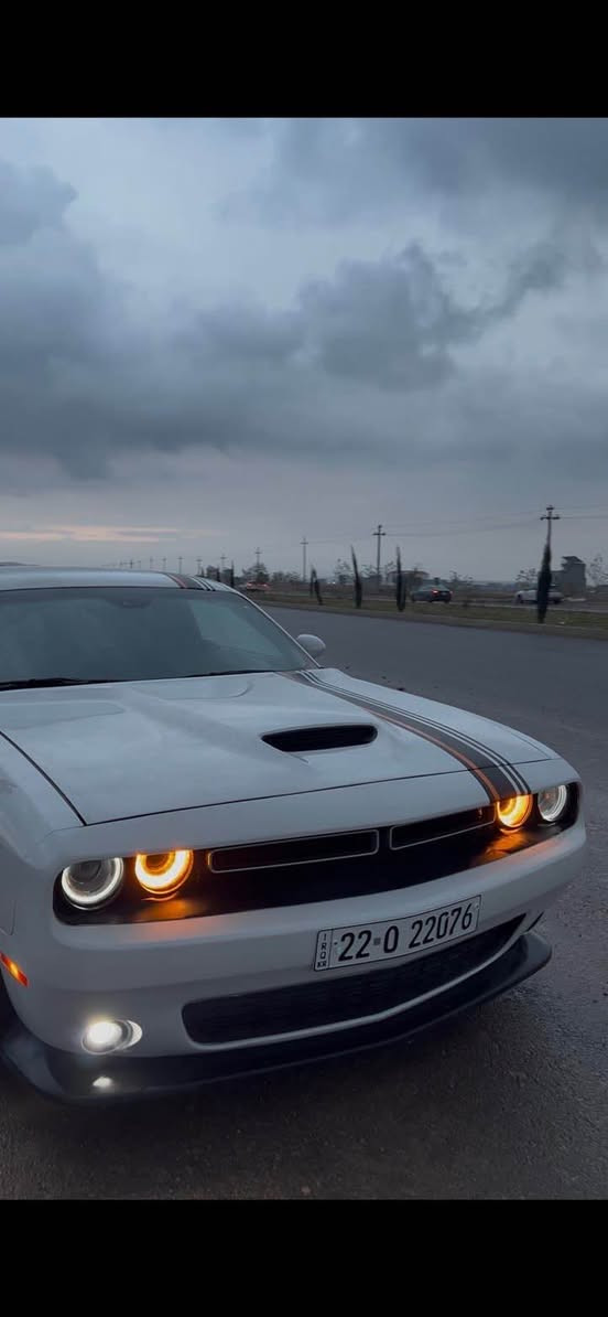 دۆج چاڵنجەر 2023 GT سەیارەکە ٢ پارچەی هەیە بۆنیت چامخ کەمێک ناوی گرتوە ئێرباگ سیستەم 
سەماعە ALPINE 
کوشن srt
شاشە وەسەت
مۆدی sport 
دوو مۆد تراکشن sport/off
حەجمی مەکینە/V6/3.6
سەیارەکە 61km رۆیوە 
حساس
ژمارە مۆبایل(***********)(***********)
هەولێر أربيل, العراق
