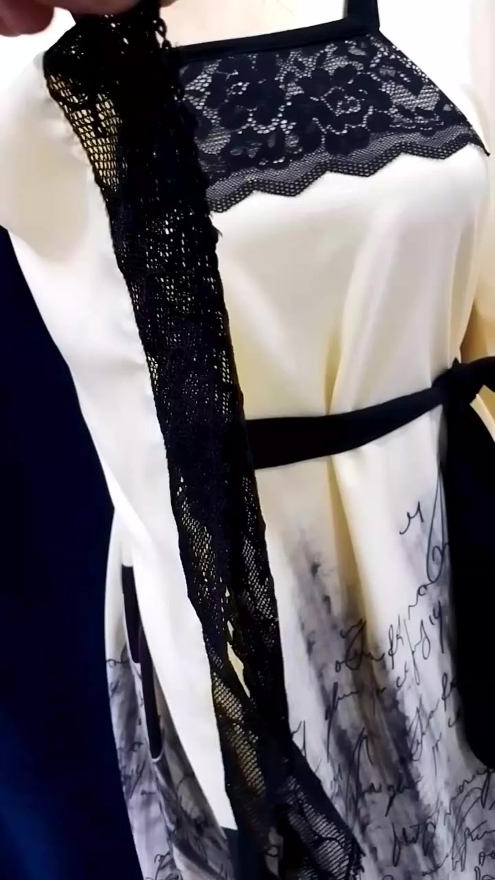 السلام عليكم خياطة ارقى الموديلات وحسب طلب واسعار مناسبة ومتوفر توصيل هذا حساب الخياطة  قدوتي زينب 
#الجميع #متابعين


**إذا كنت صاحب هذا الإعلان وتريد حذفه لأي سبب، رجاءا أرسل رسالة إلى الدعم الفني**