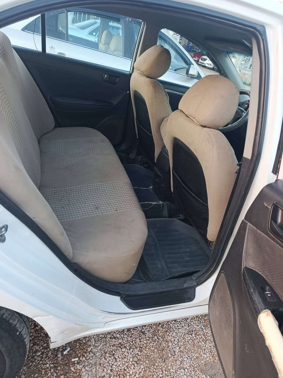 سوناتا 2009 خليجي مكينه 2400 مصبوغه عام بدون دواخل تدفئه تبريد شغال سياره جاهزه تحويل ثاني يوم مكان السياره الفلوجه السعر 100وبيها مجال 
***********
