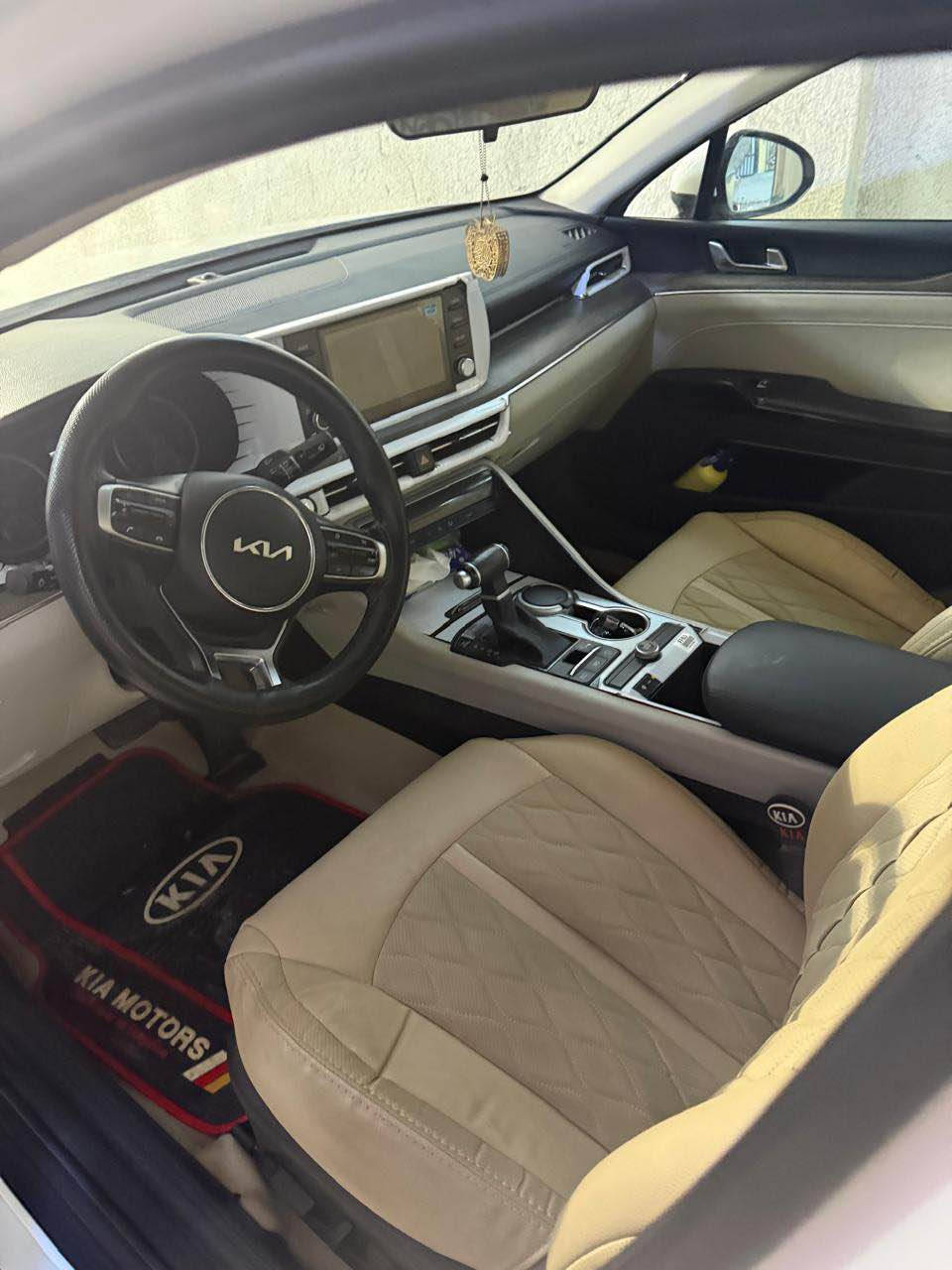 كيا k5خليجي مكفوله مديل 2023للبيع او مراوس بسوناتا 2025فول مواصفات 
بلوراما 
حساس خلفي امامي
دخول ذكي
داخل بيجي جلد +ارضيه جلد
بصمه 
صندوق ذكي 
بردات بلاد 
هندبريك كهرباء
شحن لاسلكي 
السعر 223مجال قليل
الاستفسار ع الرقم *********** البصرة, العراق

