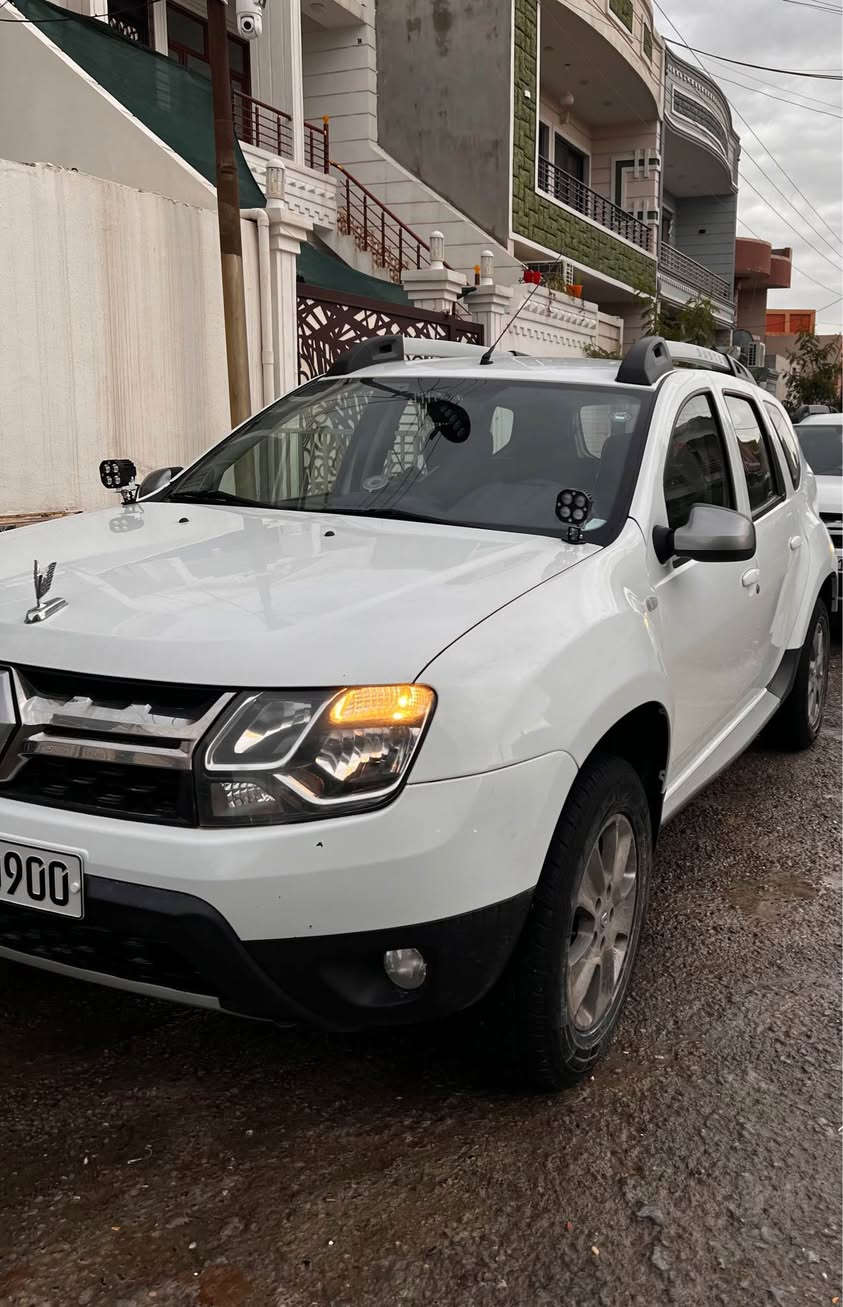 رينو دوستر 
مةكينة گاز ٢٠١٧
 يةك قةپي هية بي سبغ 
گير عادي
 كير مةكينة دةبل تةبريد بةشةرت
دةبل اكسل 
رةقةم هةولير 
***********
***********
*********** سوران, أربيل
