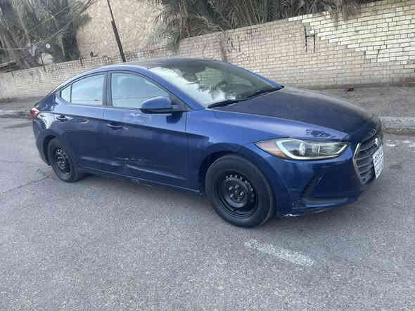 السلام عليكم للبيع النترا وارد امريكي  
موديل 2017

ماشيه 111 ميل 

حادثه من امريكا  ربع دعاميه امامي وصور الحادث مرفقه 

وبل العراق بيه قبغ جنطه صبغ وباب امامي وبيه جاملغ تبديل امامي نفس الون 

رقم اربيل باسم شركه 

السعر 107 وبيه مجال للشراي 

بغداد الصليخ قرب المتسوق 

***********
