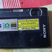 للبيع كاميرا سوني الاصليه HD دقه عاليه تصور فيديو وصور تاخذ رام بيها ب...