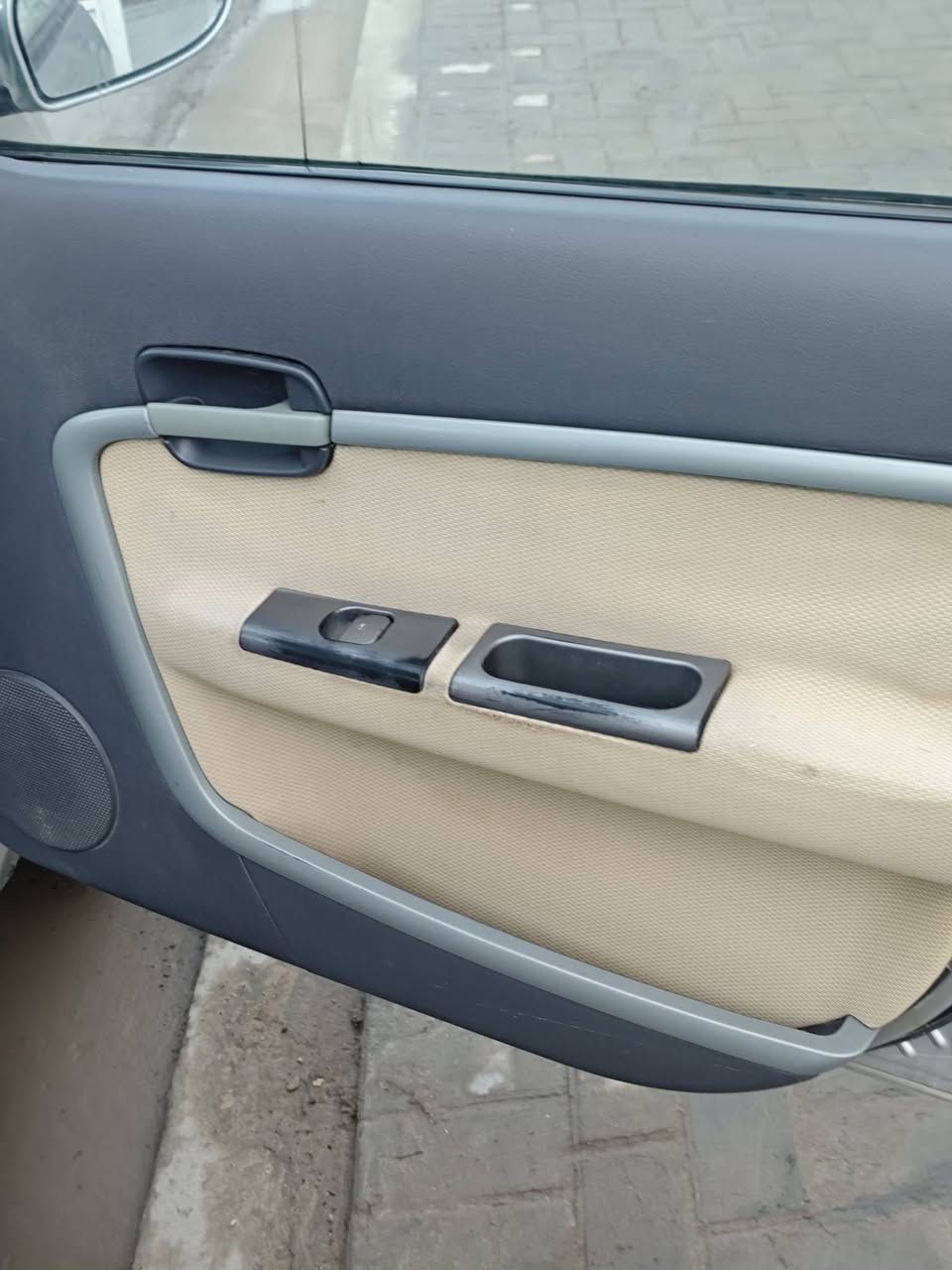 السلام عليكم سيارة اي ون موديل 13رقم قادسيه مكفولة من الضربه و التبديل شي بسيط خياسات ملكطه كير مكينه حداديه تبريد جاهزه السياره تخم تاير السعر 32مع مجال قليل الاتصال
***********بي واتساب المكان القادسيه.
