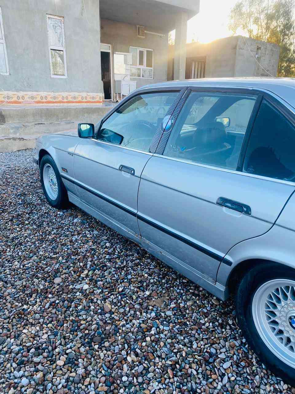 السلام عليكم BWM للبيع
رقم كركوك دولي تخويل ثاني يوم
گير محرك كبس شرط
تدفئه نار تبريد ثلج
صدر جديد تايرات طخم
كشنات جلد شاشه ايباد
غرفه جديده جوم اربعه اوتو
گير عادي موديل 1989 محدث 1993
سياره جديده ماتصرف عليها ربع 
كهربائيات كلها شرط لايت زنون
سياره محترمه ومال جناي وسعرها
مناسب حيل ((50)) وبيها مجال
يرهم مراوس حسب القناعه
رقم الهاتف ***********
