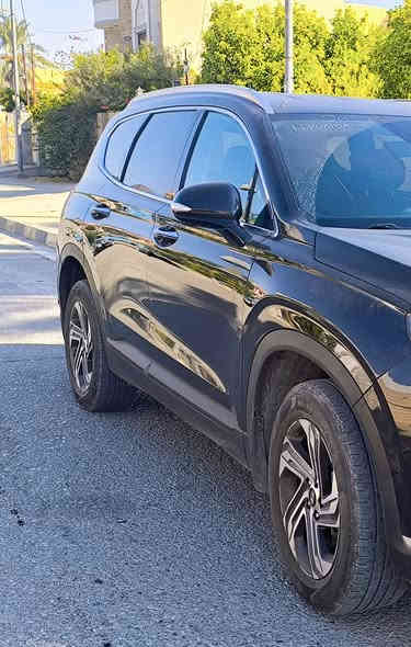 (السلام عليكم)
🇺🇸 هونداي سنتافي امريكي
🇺🇸اللون اسود ملكي
✅بدون صبغ 
✅2023
✅رقم كاتي بعد شهرين تترقم واذا تريد ترقم اني حاضر
✅السياره جديده ما شاء الله
✅ مواصفات
✅بصمه
✅بصمة ابواب
✅بصمة جنطه
✅جنطه كهرباء شفط

✅رادار امامي 
✅رادار خلفي
✅رادار جانبي

✅تحديد مسار 
✅تنبيه خروج عن المسار
✅قياده ذاتيه
✅شفتات بالاستيرن

✅كشنات الامامي كهرباء
✅تدفئه بالكشنات
✅تبريد شاشه بيانو قطعتين
✅تبريد قطعتين
✅لد امامي 
✅بك لايت لد
✅نقطه عمياء

✅ترحيب عند الاقتراب
✅تشغيل عن بعد
✅شحن لا سلكي

✅سايد بريك بصمه
✅كار بلي
✅شاشه 
✅كامره
✅شاشه دجتال
✅اوتو هولد
✅اطفاء ذاتي
✅اربع انظمة قياده 
✅تجوه خلفيه
✅داخل لونين

🌹وبعض من المواصفات الاخرى🌹
صور الحادث بالمنشور 👇🏻
الشاصي واللغد والكير والمحرك مكفولات
السياره ليبل واحد
الايرباك فقط برده طاك وارجع اصلي سستم بشرك وبدون اي گلوب يشتغل بالدشبول✅
السياره تعتبر كلين بدون صبغ بيه شبر Pdr مبين نهائيا كلش حلوه والعافية على الي اتصير من نصيبه🌹
للاستفسار:***********
السعر: 205$
🌹وبيه مجال للطيبين🌹
