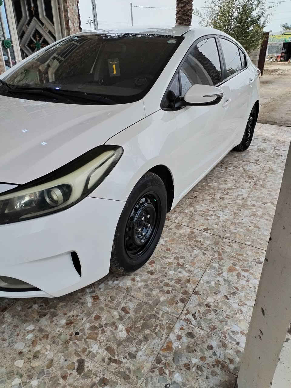 سلام عليكم سيراتو موديل 2017 خليجي رقم أربيل تحويل وكاله مكينه 1600 دوش مكفول لا تنقيص لا تبخير سياره مكفوله كفاله عامه فقط شخط بل باب سياره جديده ماشيه 160 الف السعر 128بيه مجال جدن بصيط العنوان واسط الشحيميه تصال ***********
