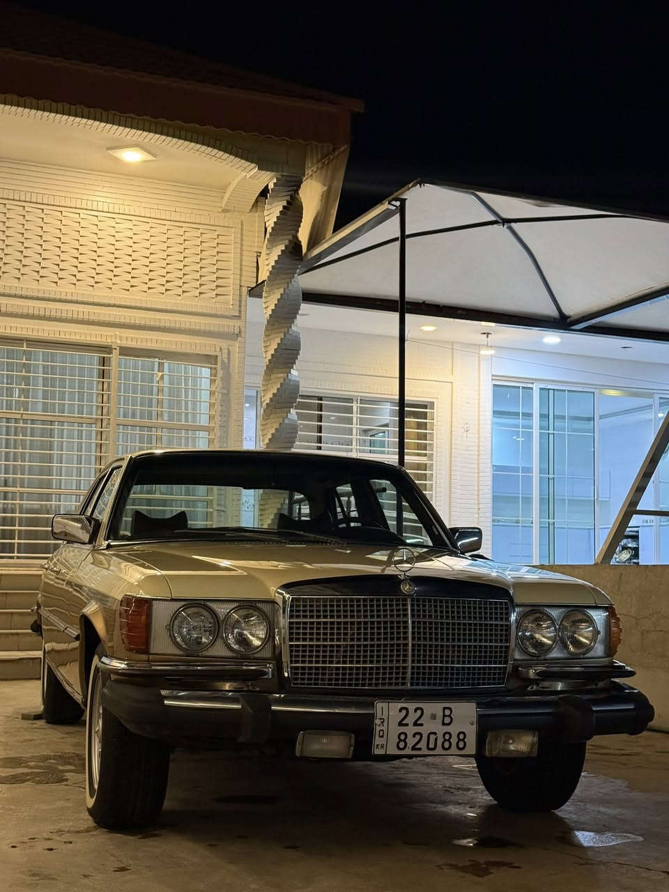 Mercedes. Benz. SE280. V6.  100000km    ***********
