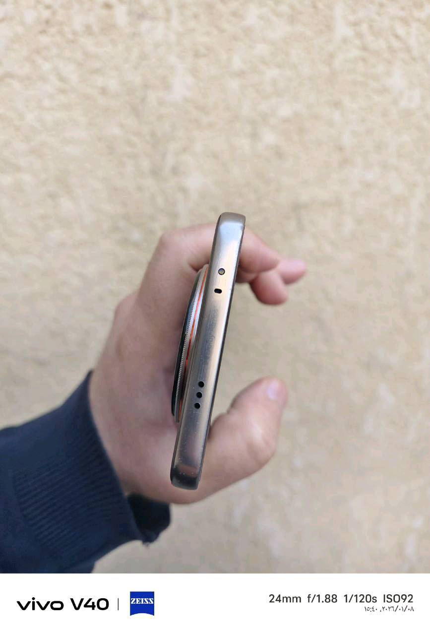 الجهاز جديد استخدام أيام بطاريه 100 معالج 8350 144Hz يدعم الألعاب 120 أفريك معيار lp68/lp69 للسقوط والماء موجوده كامل ملحقاته 
مكاني بغداد الدوره