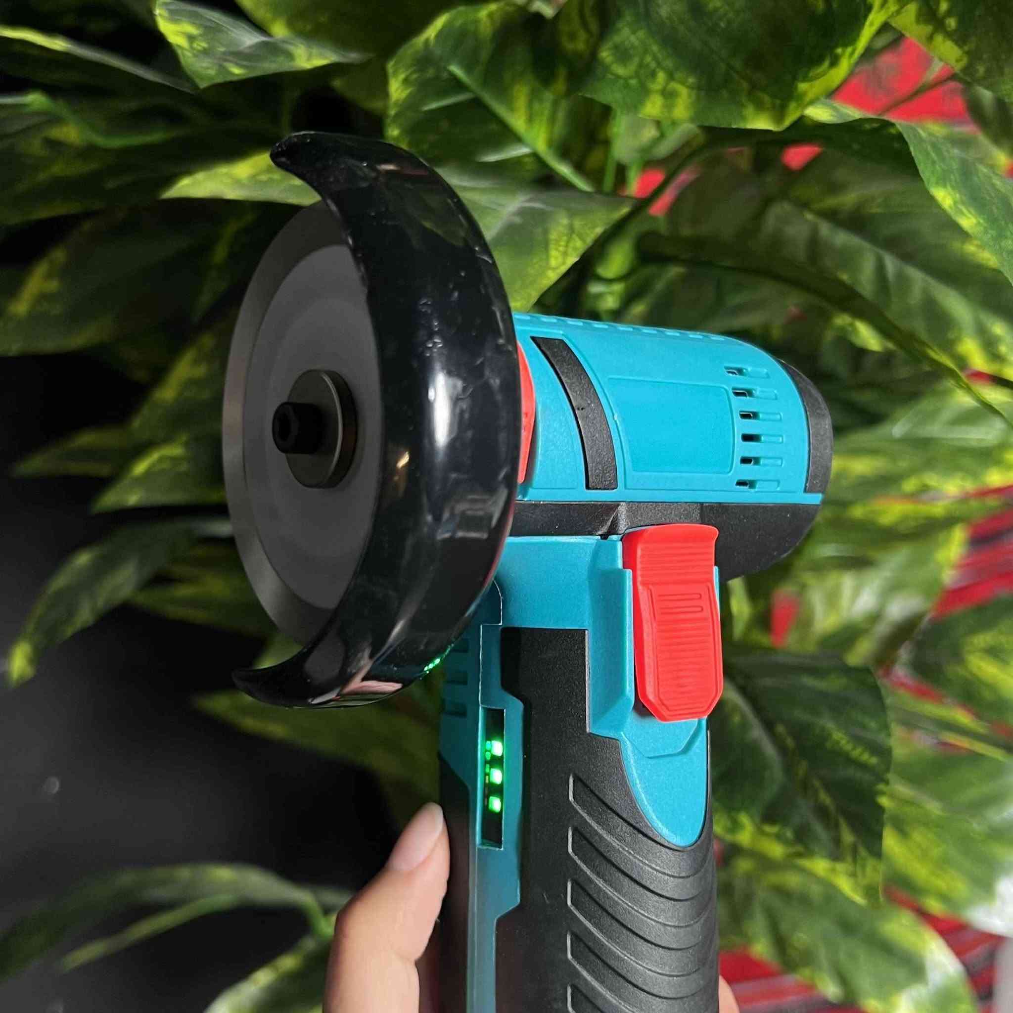 صاروخ قص لاسلكي 12V بمحرك Brushless بدون فحمات، سرعة قوية وتصميم خفيف عملي للشغل اليومي 💨

يجي ويا بطاريتين وأقراص قص لسهولة الاستخدام مباشرة 🔋

حجمه صغير وسهل الحمل حتى تشتغل براحة بكل مكان 💪 بغداد, العراق


**إذا كنت صاحب هذا الإعلان وتريد حذفه لأي سبب، رجاءا أرسل رسالة إلى الدعم الفني**