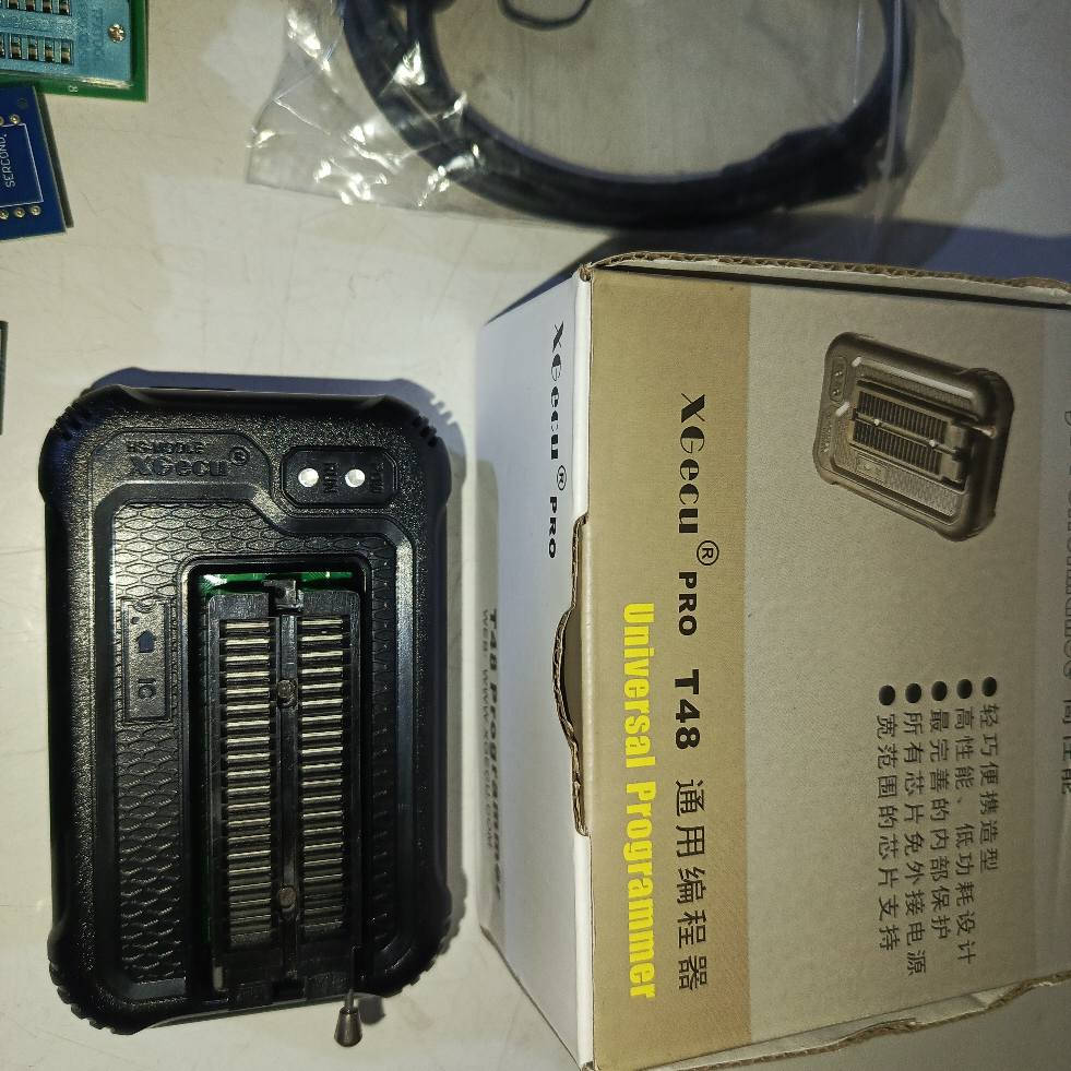 مبرمج XGecu T48 (TL866-3G). 
يعتمد على وحدة تحكم 32 بت بتردد 120 ميجاهرتز وتصميم ثنائي الفينيل متعدد الكلور رباعي الطبقات. 
يدعم أكثر من 31000 شريحة متكاملة. 
يدعم رقائق الجهد العالي، بحد أقصى VPP يصل إلى 25 فولت. 
يدعم العمل مع 4 مبرمجين في وقت واحد على كل جهاز كمبيوتر. 
سرعة البرمجة أعلى بكثير مقارنة بالموديلات السابقة.  
 السعر 50 الف   *********** بغداد, العراق
