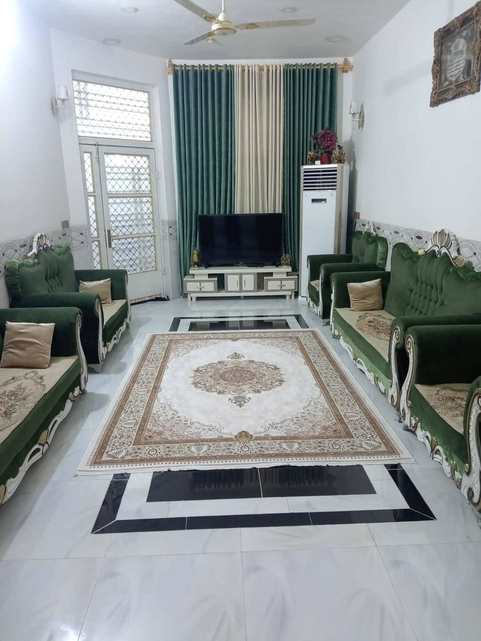 داد للبيع طابو صرف حي عدنان قرب المدرسه مساحه 150متر  السعر 135مليون استفسار ***********
