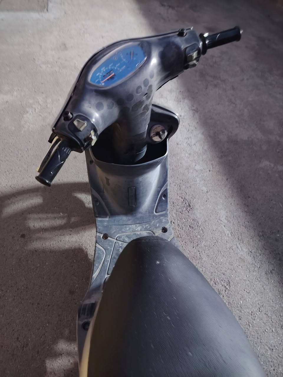 السلام عليكم ماكس منغولي بلادية نقصها باتري فقط شلعه ومعدل مكينة ناعمة السعر ٤٥٠ وبيها مجال بسيط *********** مكان حي اور
