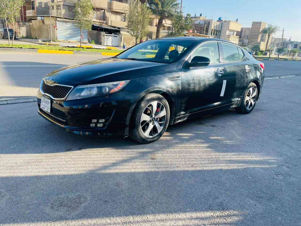 السلام عليكم كيا أوبتيما موديل 13 رقم بغداد وارد امريكي حادثها جاملغ امامي بدون دواخل وصبغ جاملغ. خلفي وباب سايق 
سياره اكثر من 6 سنوات ع ايد وحده 
فول مواصفات اعلى فئة لمتد1/1 SXL 
1-بصمة أبواب 
2بصمة تشغيل
3بصمة صندوق
4-تبريد نانو
5-تبريد قطعتين
6-سايد بريك بصمة
7-تدفئة تبريد كشنات خلفي امامي
8-بنيراما
9-مري شفط
10-اشاير بالمري
11-ترحيب يدات
12-سستم صوت
13-خزن كشنات
14-شفتات رياضي 
15-يدات نيكل
16-كشنات جلد
17-لد خلفي امامي
18-كاميرا
19-شاشة كبيرة 
20-زنون عالي ناصي
21-شاشة الكتروني ليزري
السيارة احلى من الصور ماشية 125 كم 
گير ومحرك كفالة 
السعر102 مجال قليل
العنوان /بغداد بلديات
رقم الهاتف /*********** بغداد, العراق
