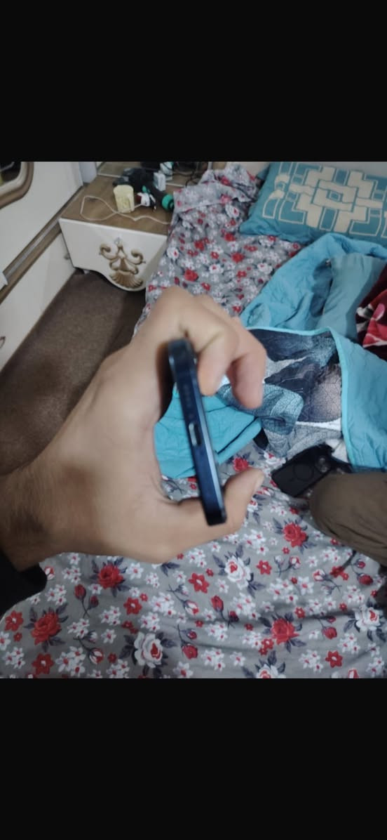 سلام عليكم ايفون ١٥برو ماكس ذاكره ٥١٢بطاريه ٨٥مبدل شاشه اصليه تفحصه بيدك باقي كله مشكله   رقم واتساب *********** ما بي سعر ٨٢٥ كارتونه ما بي بس شاحنه اصليه  مكان كربلاء
