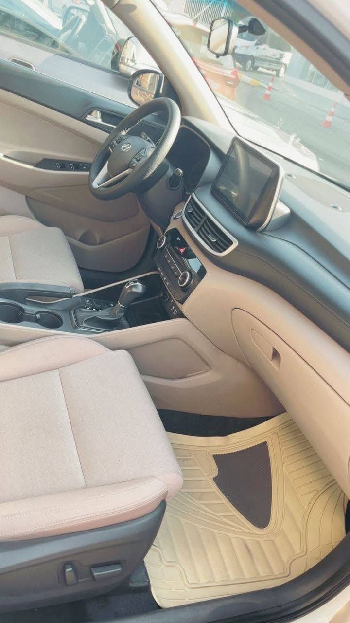 تحيه طيبه السلام عليكم
توكسان 2021 خليجي 
ماشيه 42 ألف 
مكينة 2000 دوش 
بصمه تشغيل 
بصمه ابواب 
داخل يبجي 
شاشه كامره 
تحكم ستيرن 
حساس خلفي أمامي 
مقاعد كهرباء 2
شاحن وإير لس 
تبريد أمامي خلفي 
كامره خلفيه 
مري شفط 
اشاير بلمري 
ترحيب على بعد 
لد خلفي 
ويل كب 
قماره حديد 
مكفوله
رقم اربيل دولي باسمي تحويل مباشرة 
210 ورقه 
أي استفسار رقم صاحب السيارة 
*********** أبو احمد 
مكان بغداد البياع
